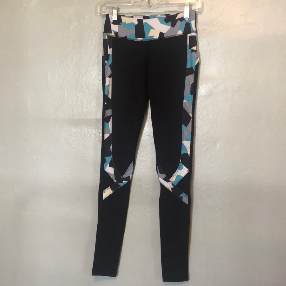 Pure Barre by Splits 59 geometric panel leggings